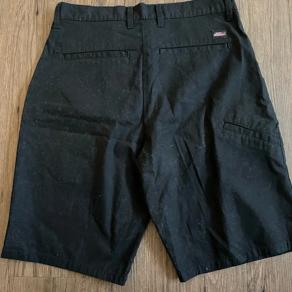 Dickie Shorts - Picture 2 of 4